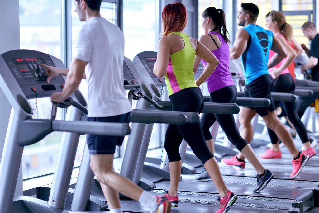 5 Exercises to Build Your Cardio Endurance So You Don’t Peter Out in a ...